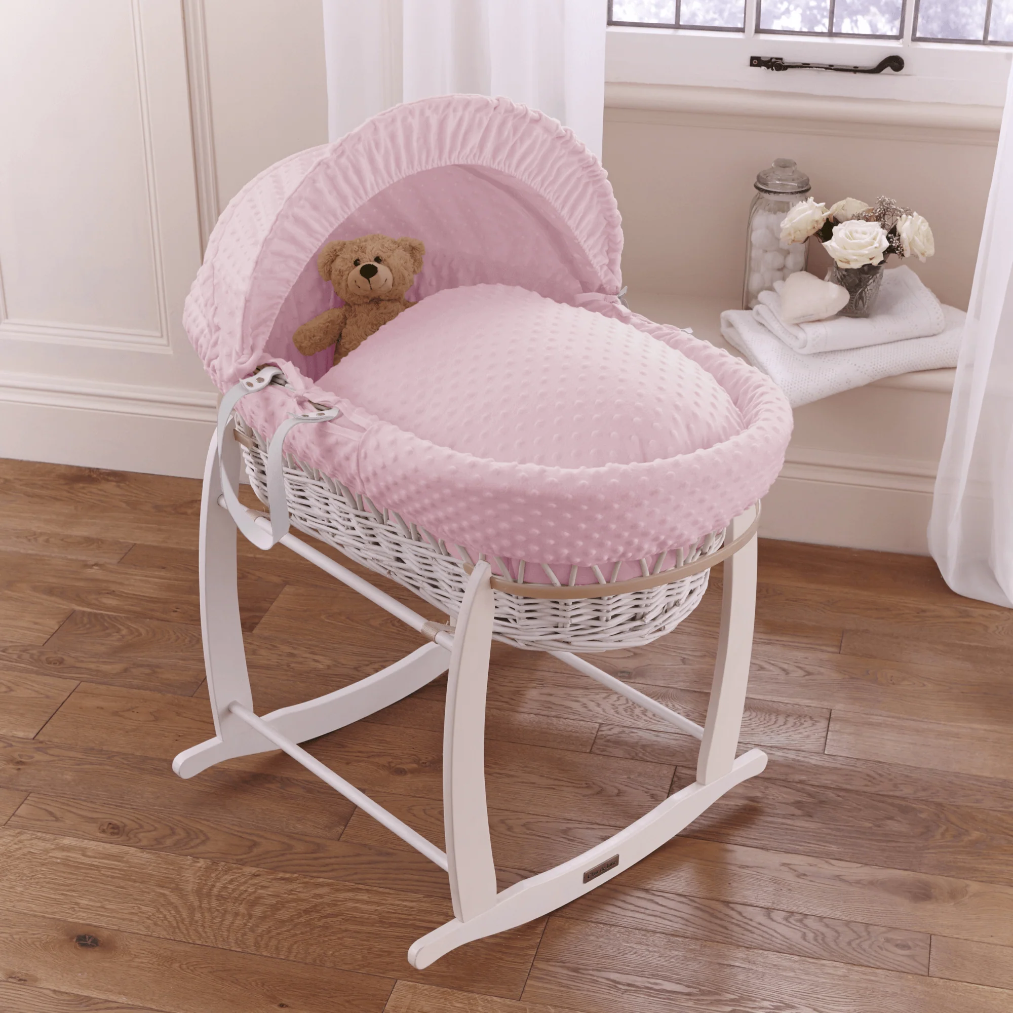 Dimple White Wicker Moses Basket - Image 19